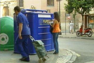 CONTENEDOR PAPEL  BASURA